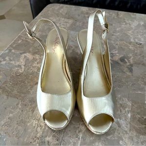 Lilly Pulitzer Gigi Wedge size 9.